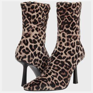 NWOB Steve Madden Vakay Leopard Ankle Boot